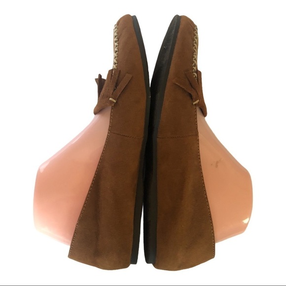Beautiful Women’s Sued Camel color Size 8 - Picture 2 of 10